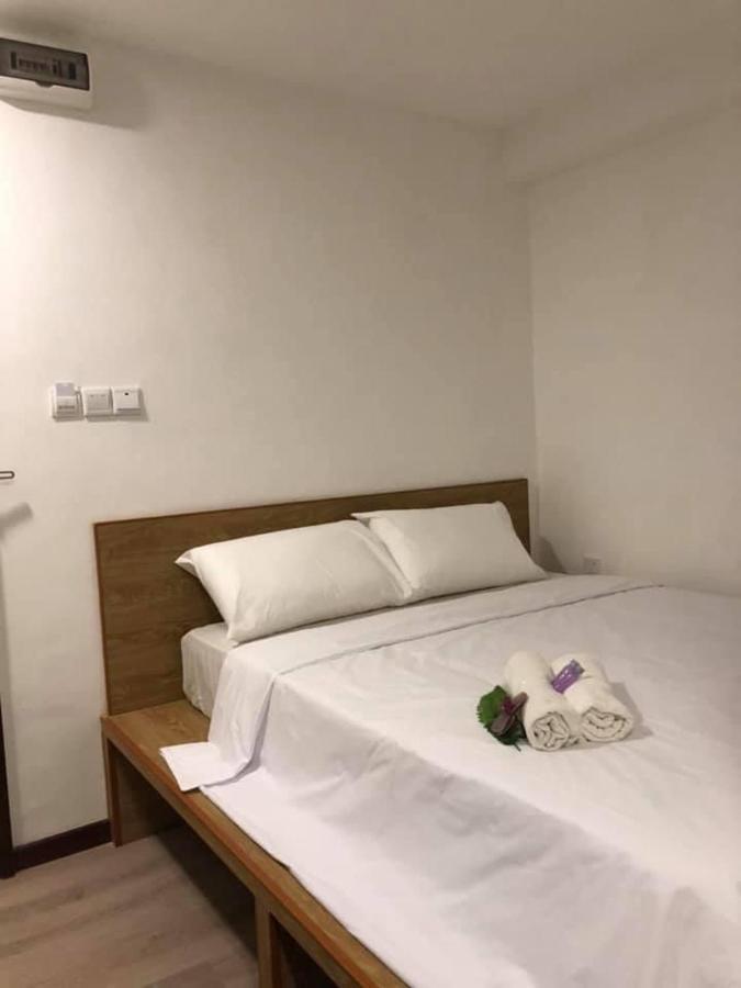 Kapit Hotel Кучинг Екстериор снимка